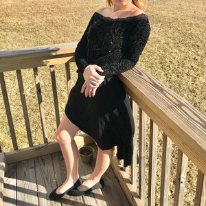 Off the shoulder black Victorian formal dress (sm)